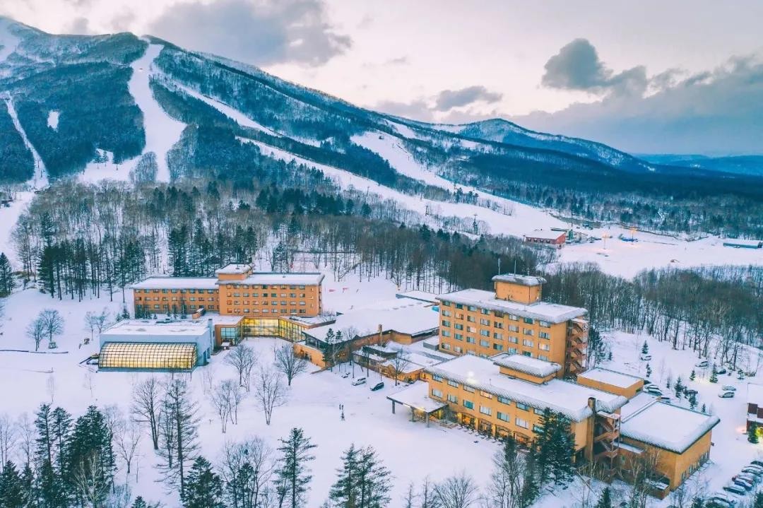 clubmed日本北海道佐幌滑雪度假村一价全包免费滑雪课程